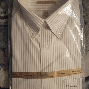 NWT- Gold Label Roundtree & Yorke White with Gold Long Sleeve Dress Shirt